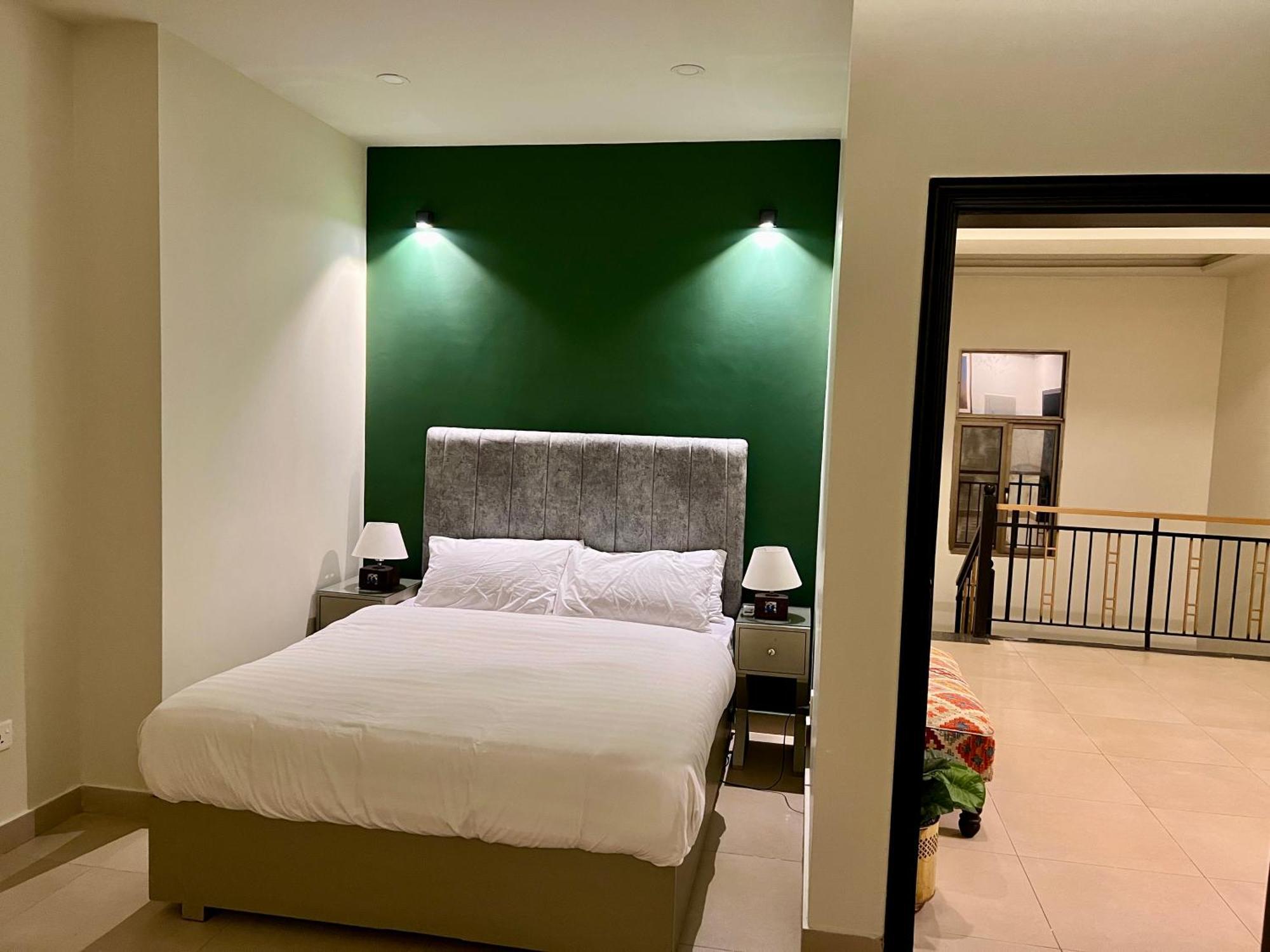 Serenity Corner 4 Bhk Islamabad Bagian luar foto