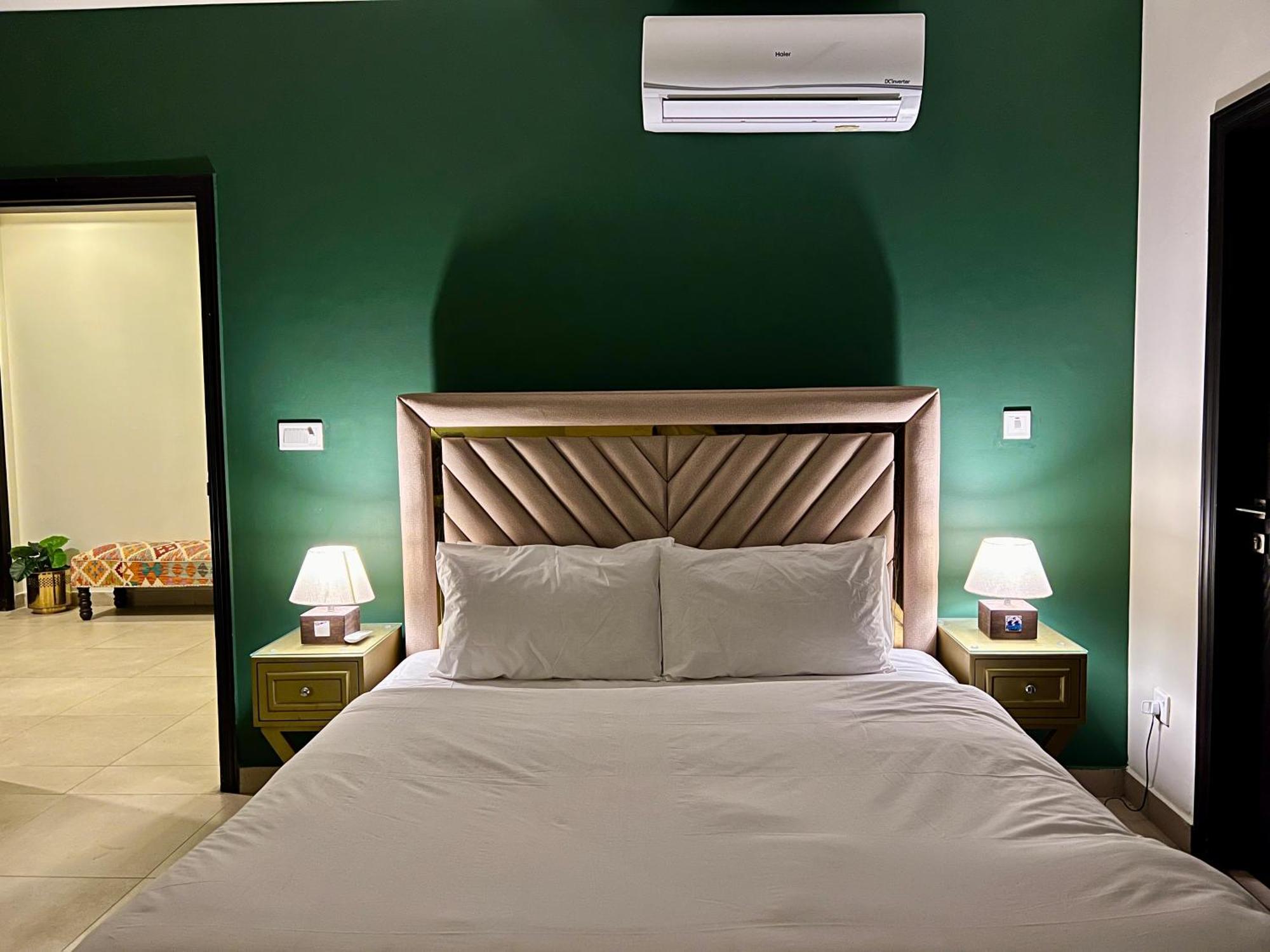 Serenity Corner 4 Bhk Islamabad Bagian luar foto