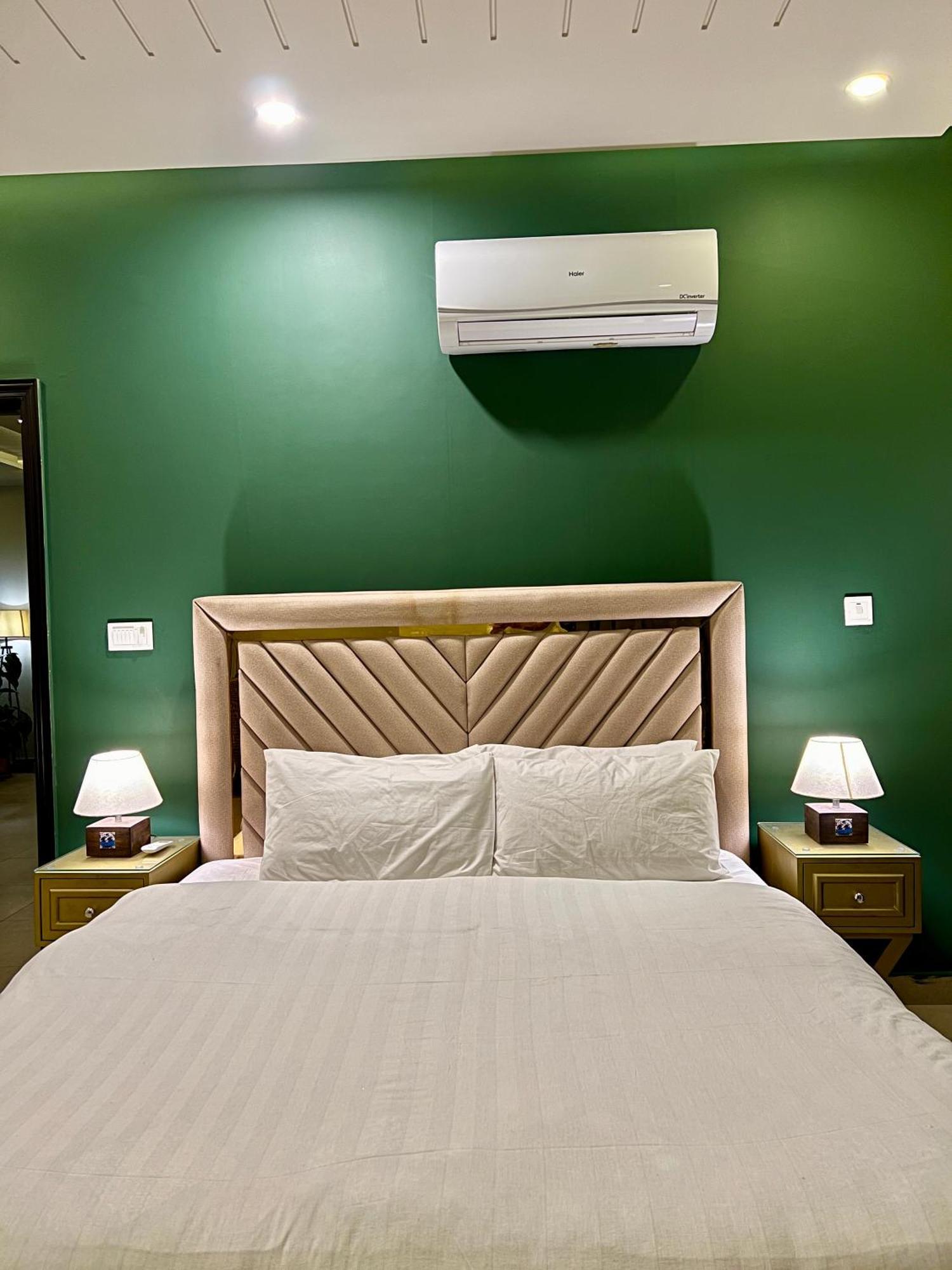 Serenity Corner 4 Bhk Islamabad Bagian luar foto