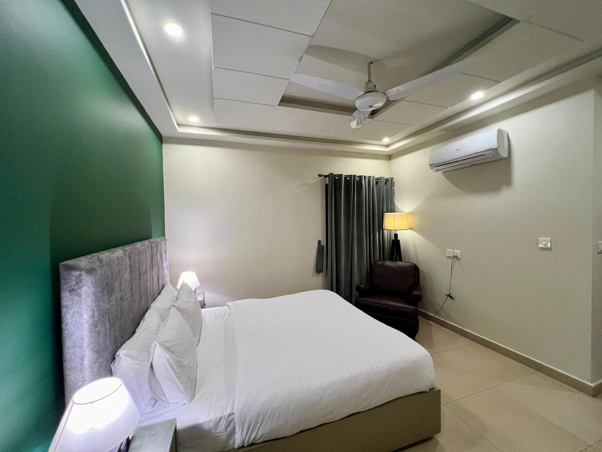 Serenity Corner 4 Bhk Islamabad Bagian luar foto