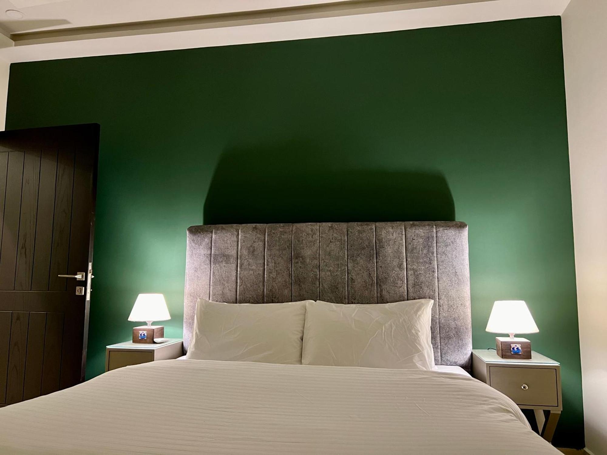 Serenity Corner 4 Bhk Islamabad Bagian luar foto