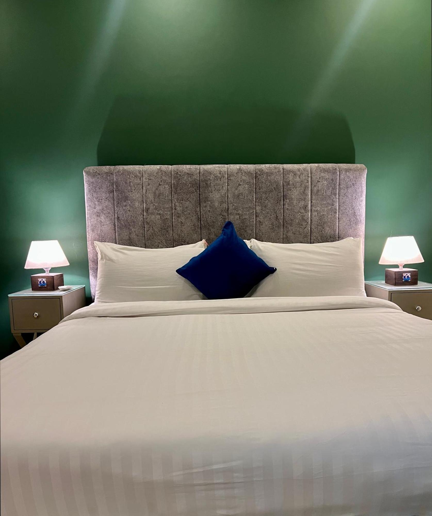 Serenity Corner 4 Bhk Islamabad Bagian luar foto